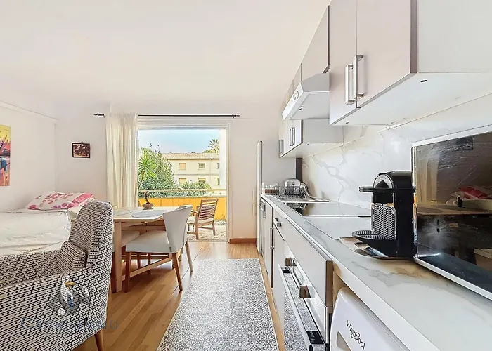 Ocean Front Apartament *